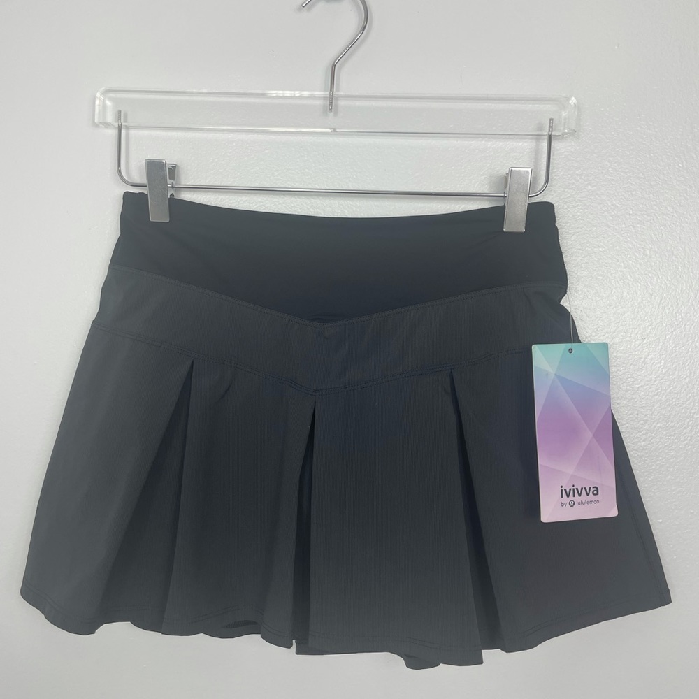 Lululemon Ivivva Fast Drill Skirt. Color: BLK. Size 14